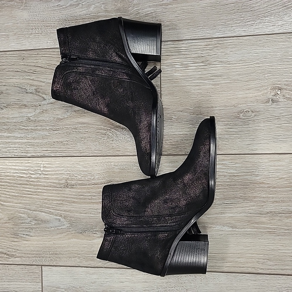 Valentina Rangoni Size 6 1/2 Black Suede Fringe Bootie - Picture 7 of 11